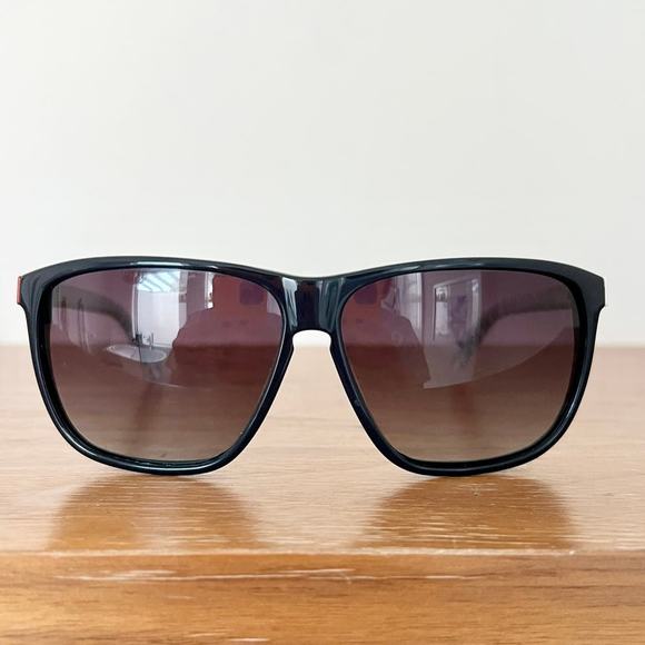 Tommy Hilfiger Square Sunglasses Black Stripes Brown Lens Men's TH 1044/S - Picture 2 of 9